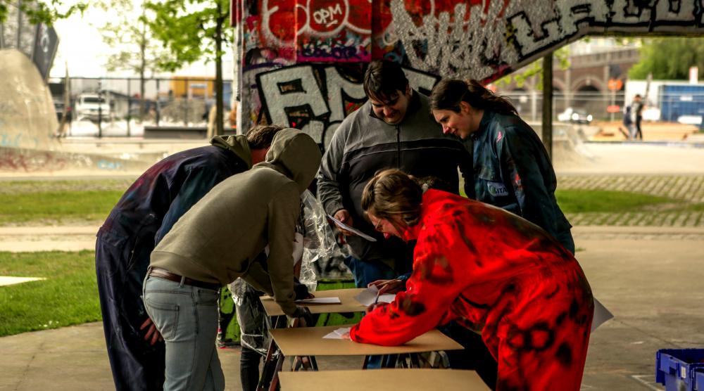 Slide 3: Graffiti Workshop met de hele familie in Antwerpen